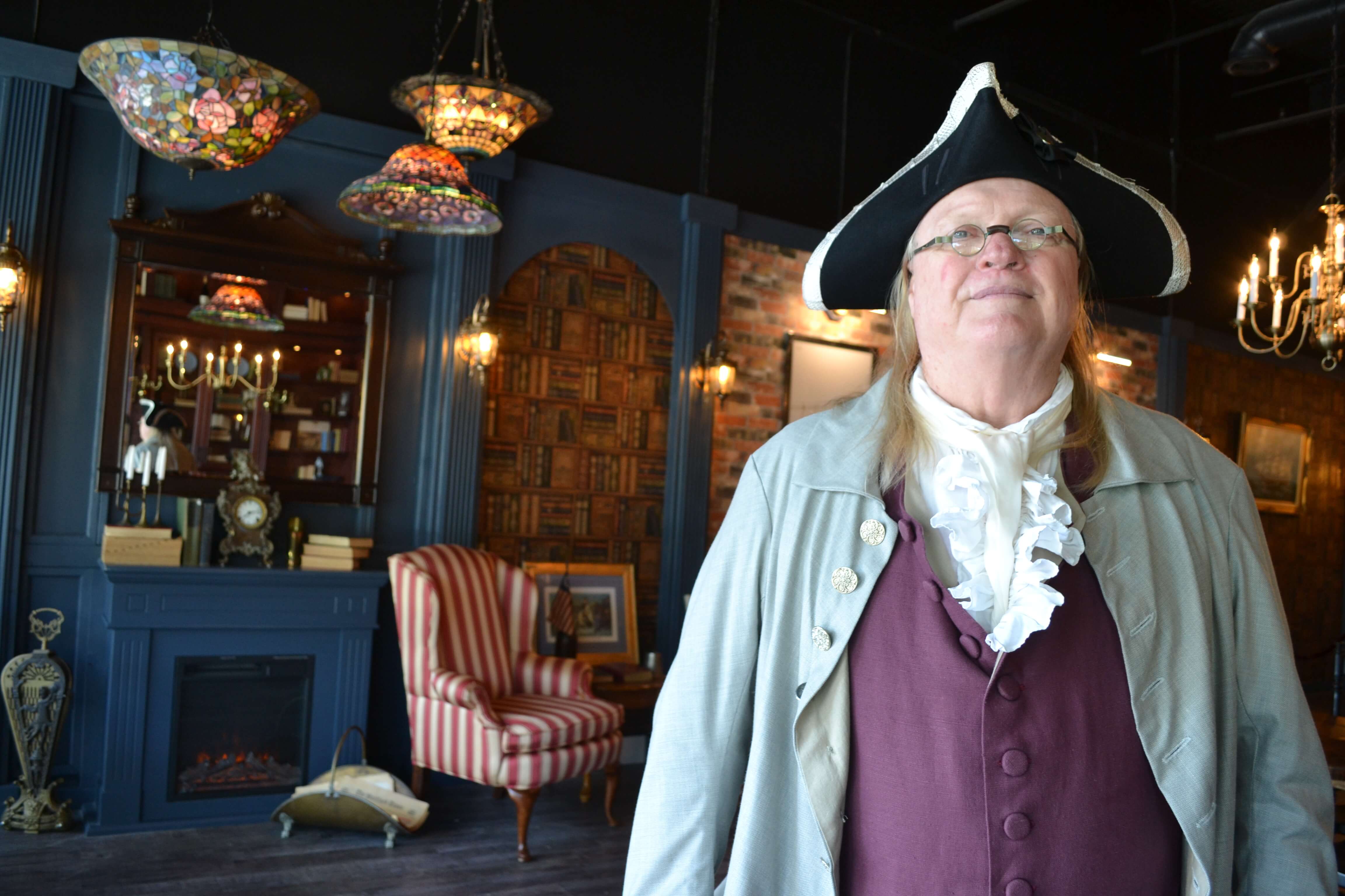 Lloyd Wheeler as Benjamin Franklin